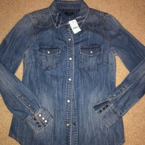 Women’s J Crew button up
